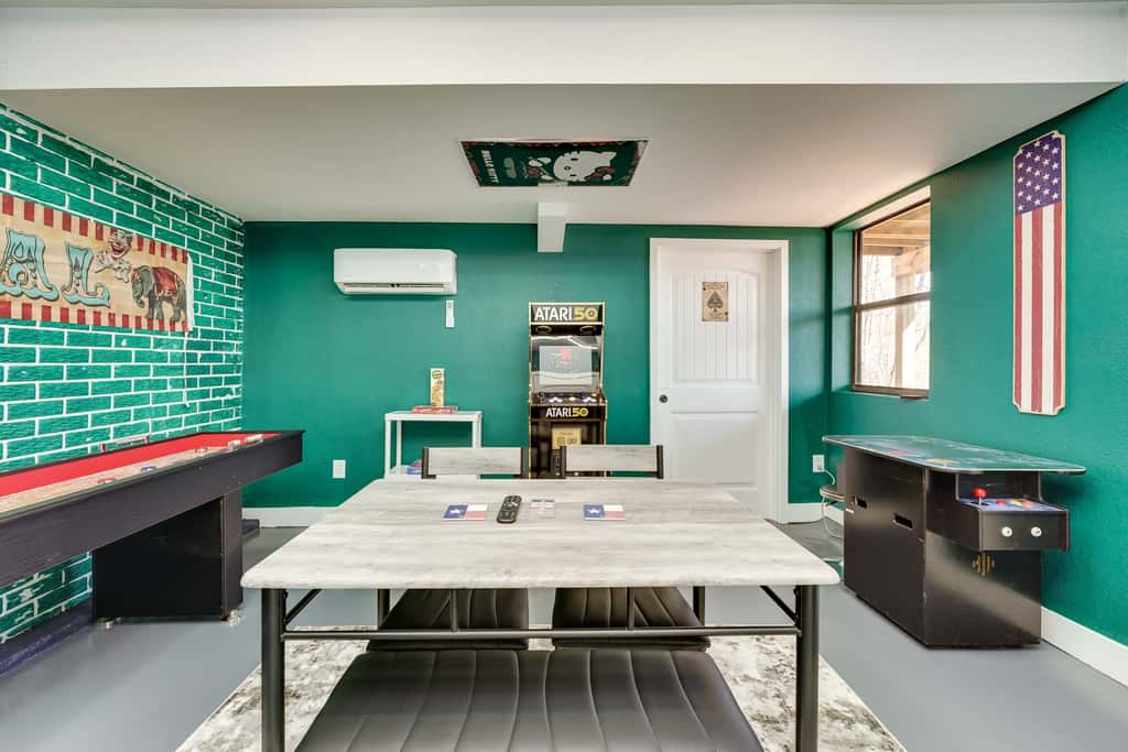 Pet-Friendly Branson Area Home: Hot Tub, Game Room