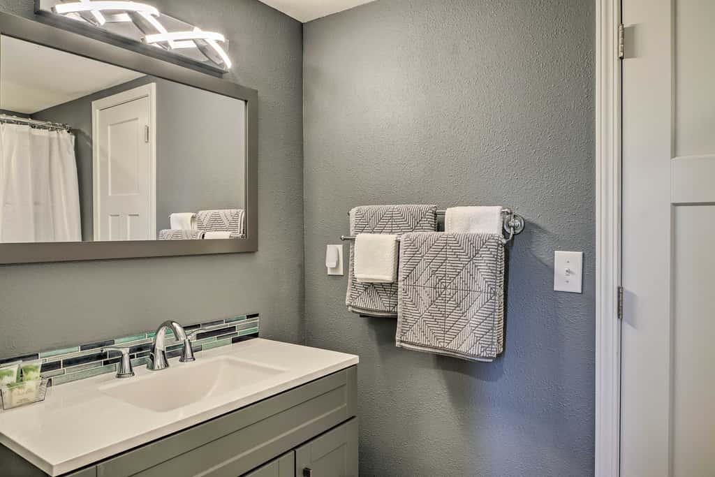 Pet-Friendly Branson Area Home: Hot Tub, Game Room