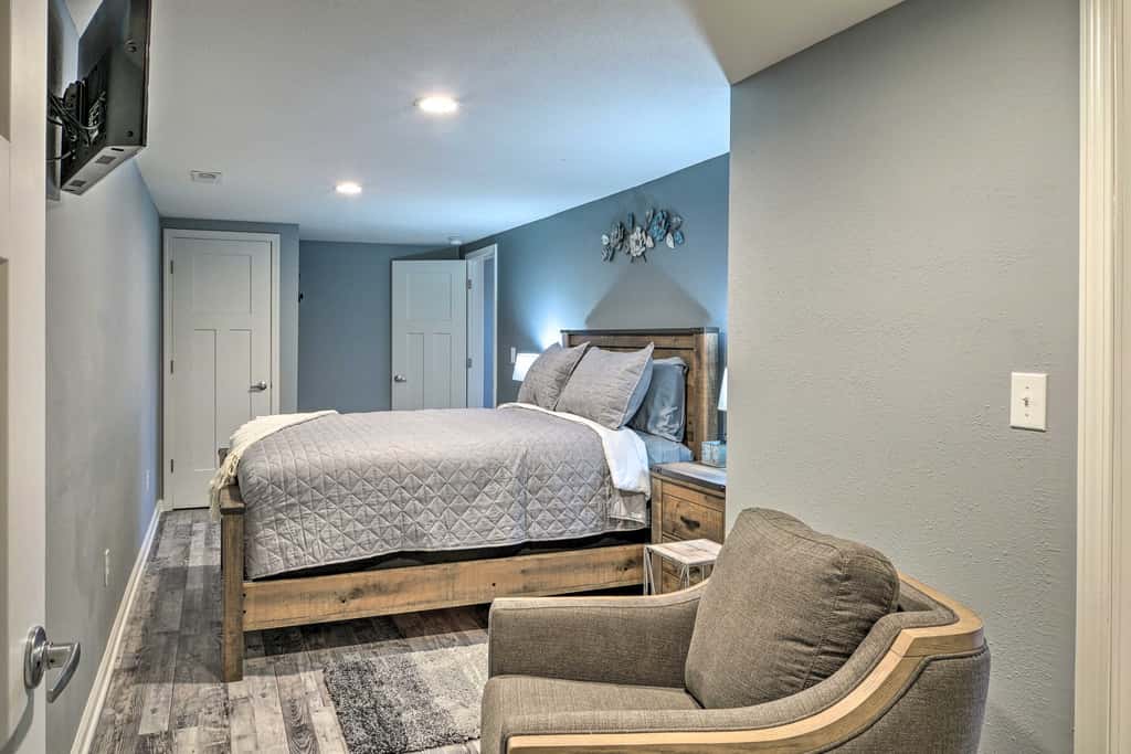 Pet-Friendly Branson Area Home: Hot Tub, Game Room