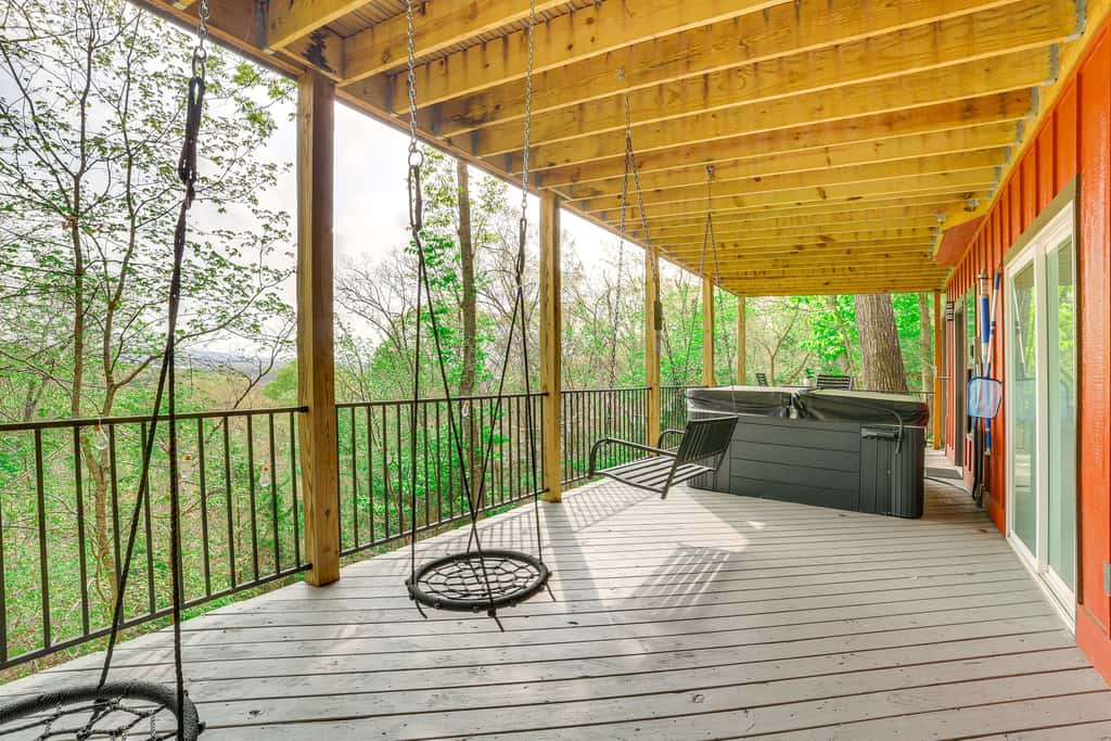 Pet-Friendly Branson Area Home: Hot Tub, Game Room
