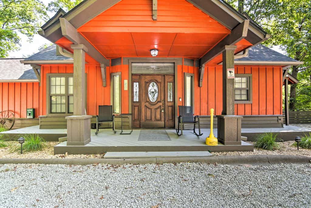 Pet-Friendly Branson Area Home: Hot Tub, Game Room