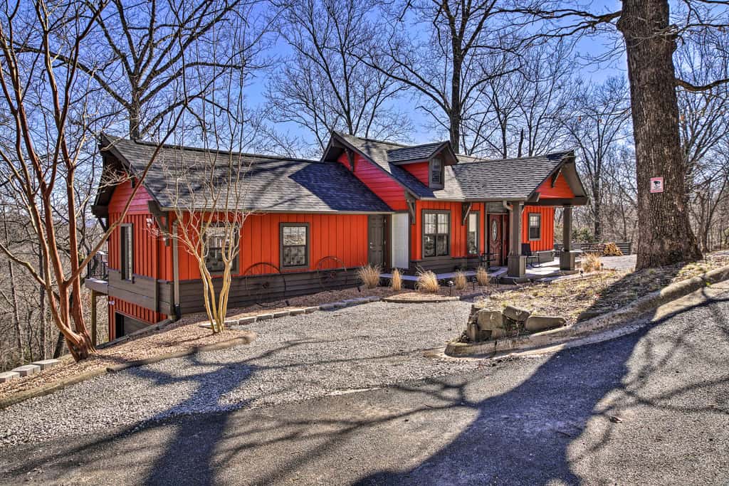 Pet-Friendly Branson Area Home: Hot Tub, Game Room