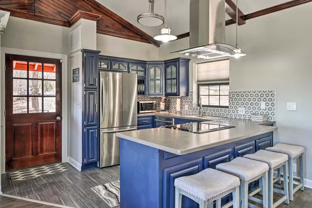 Pet-Friendly Branson Area Home: Hot Tub, Game Room