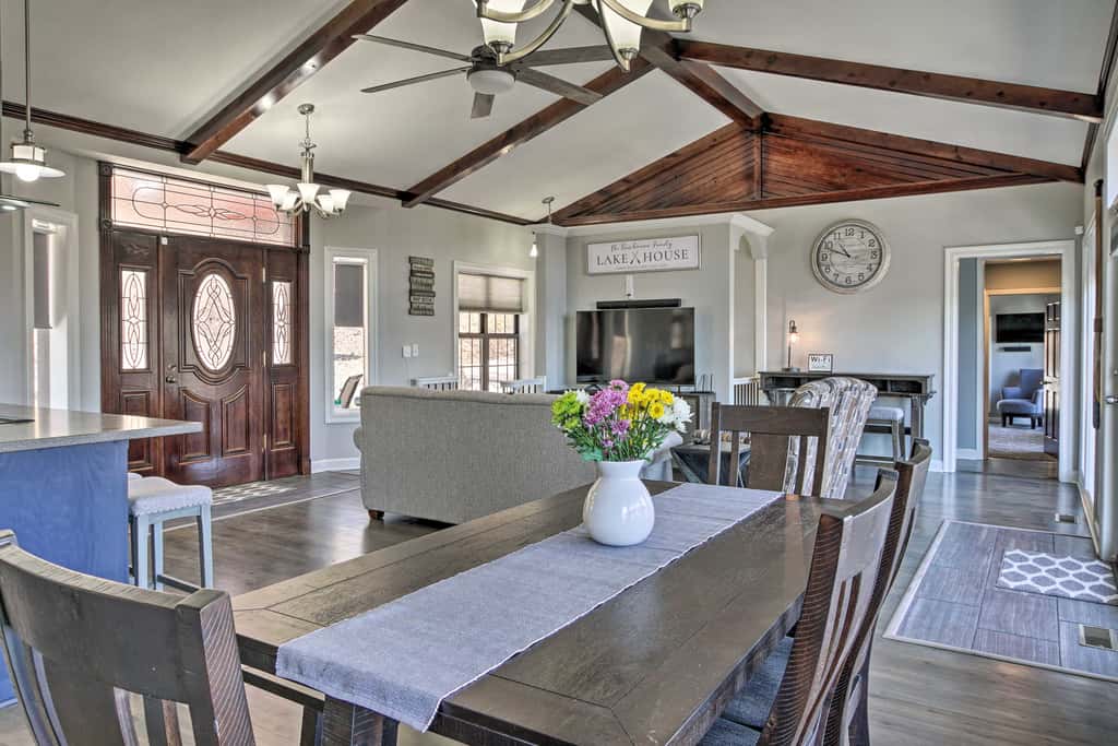 Pet-Friendly Branson Area Home: Hot Tub, Game Room