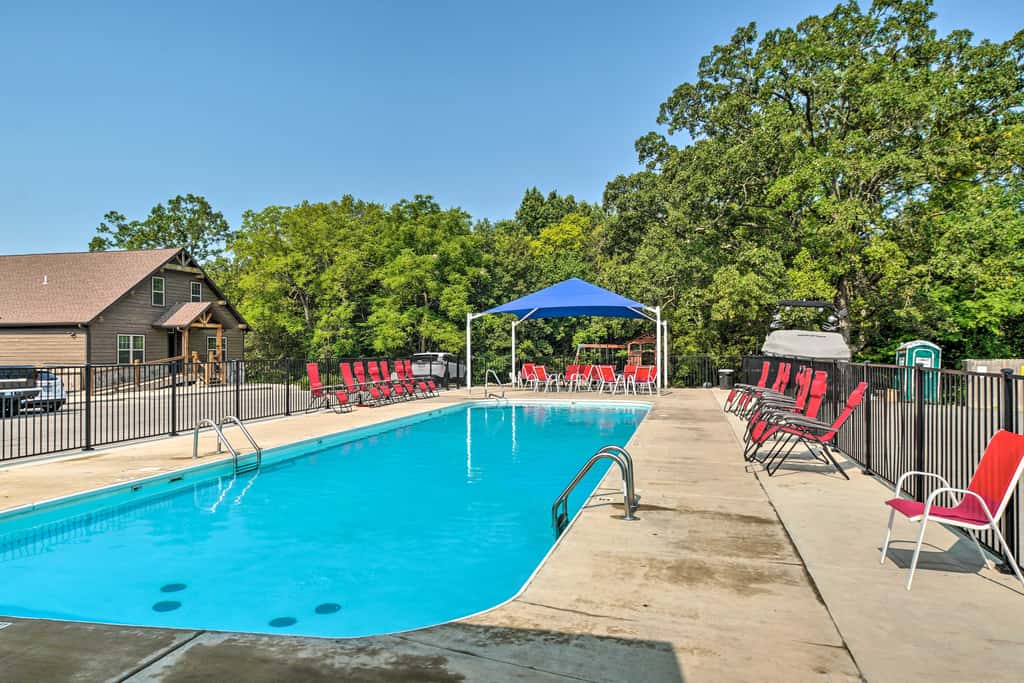 Updated Cabin w/ Direct Lake Access & Pool!