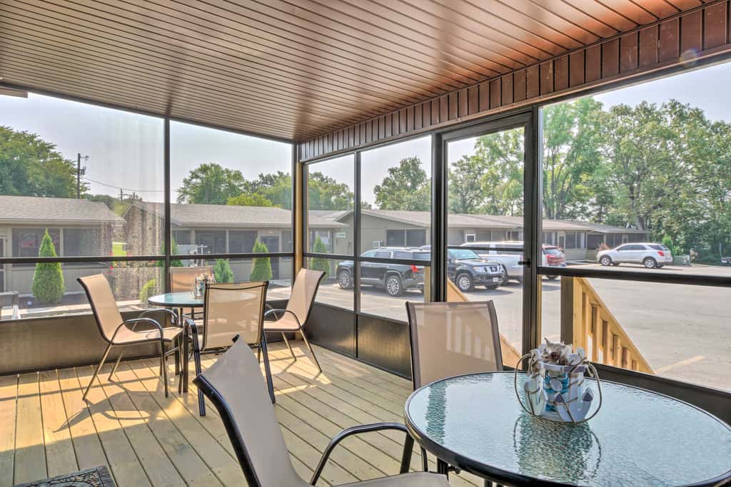 Updated Cabin w/ Direct Lake Access & Pool!