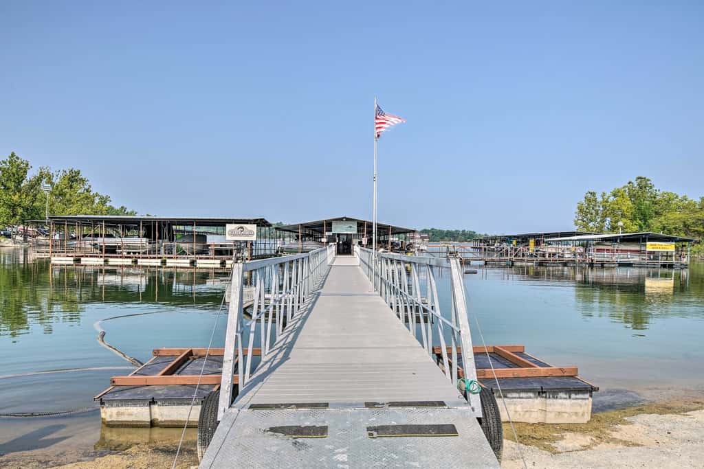 Updated Cabin w/ Direct Lake Access & Pool!
