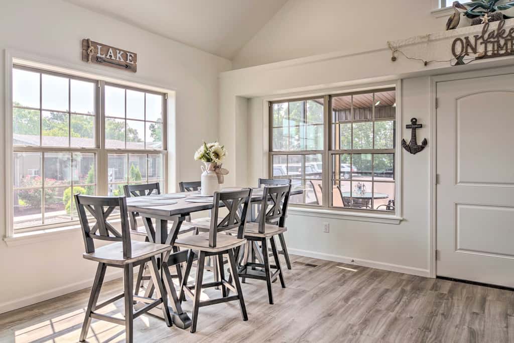 Updated Cabin w/ Direct Lake Access & Pool!
