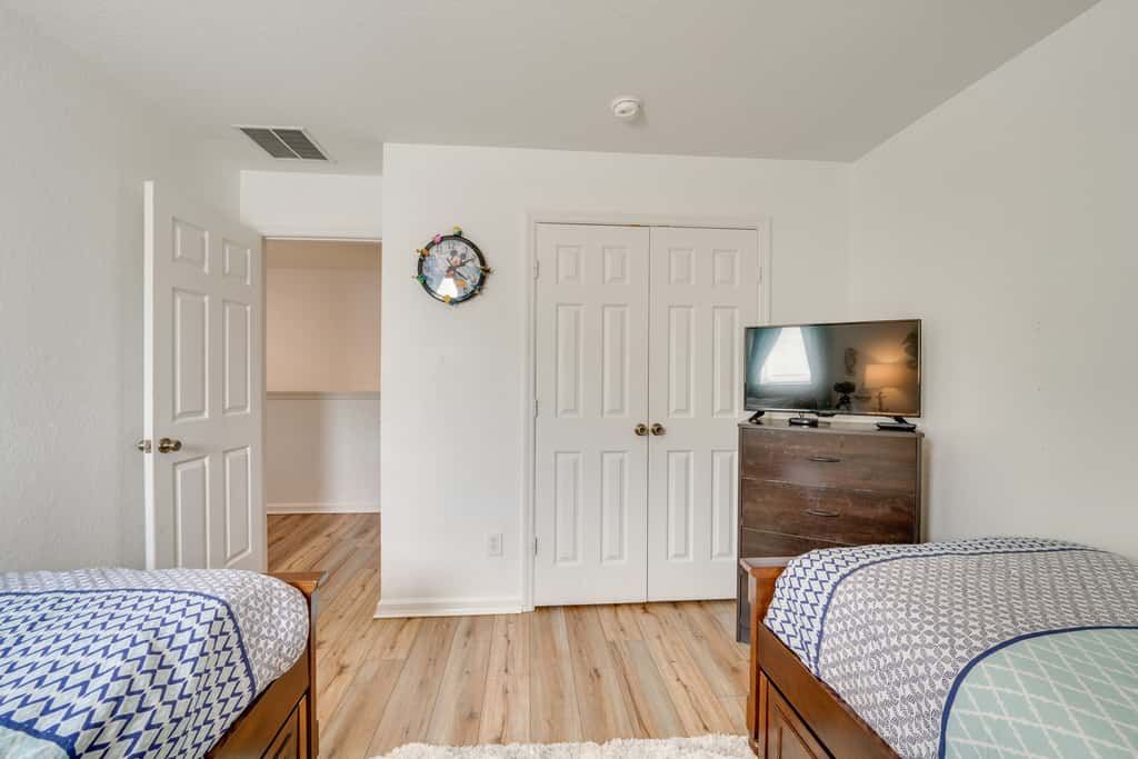 Spacious Home in Gated Resort, 2 Mi to Disney!