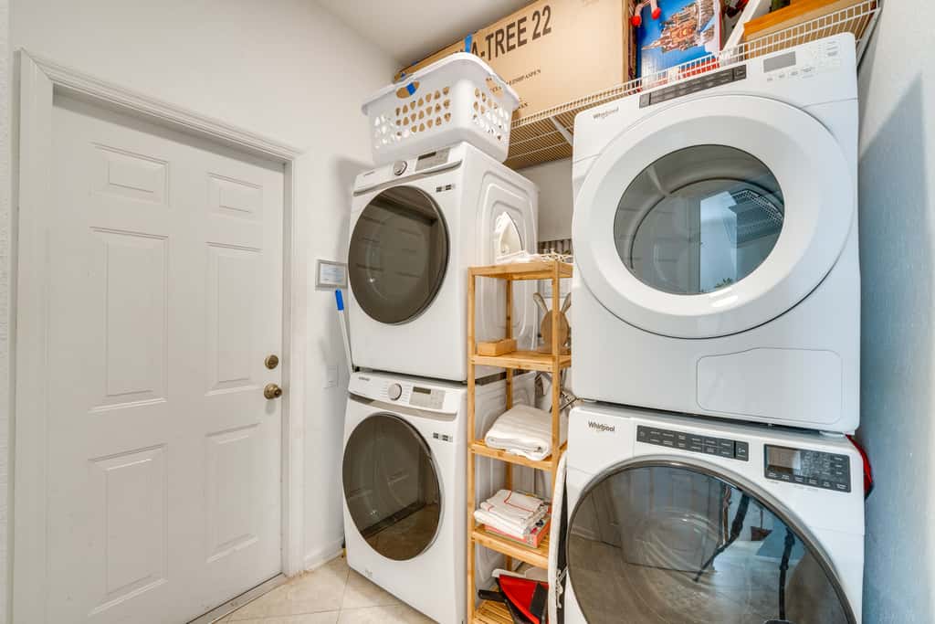 Spacious Home in Gated Resort, 2 Mi to Disney!