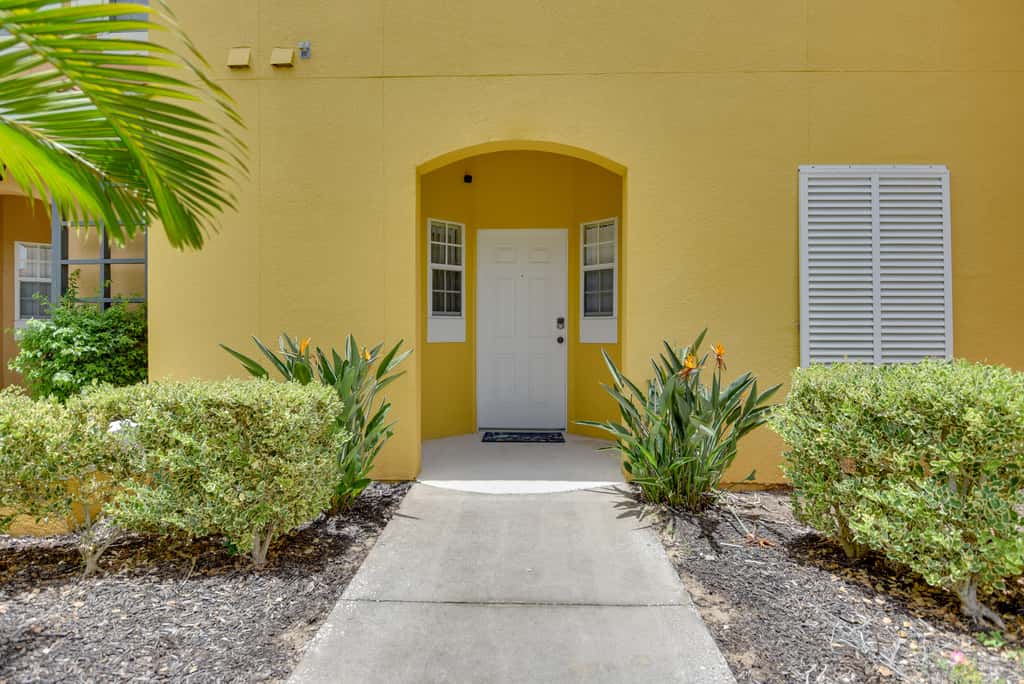 Near Disney & Epic Universe: Home w/ Resort Perks