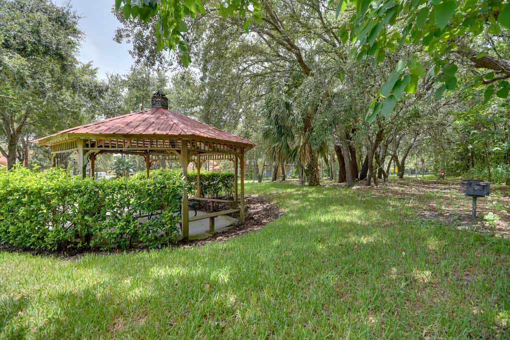 Near Disney & Epic Universe: Home w/ Resort Perks