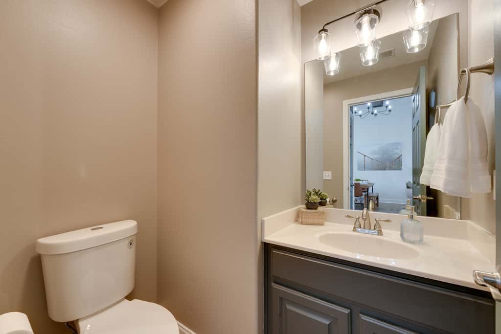 Minutes to SDC | 2 BR Family Retreat