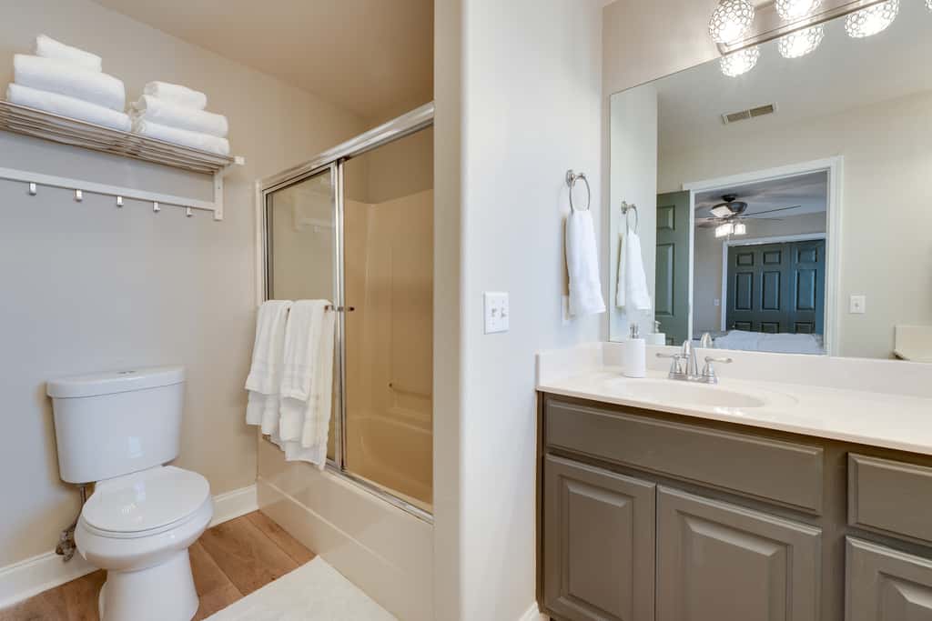 Minutes to SDC | 2 BR Family Retreat