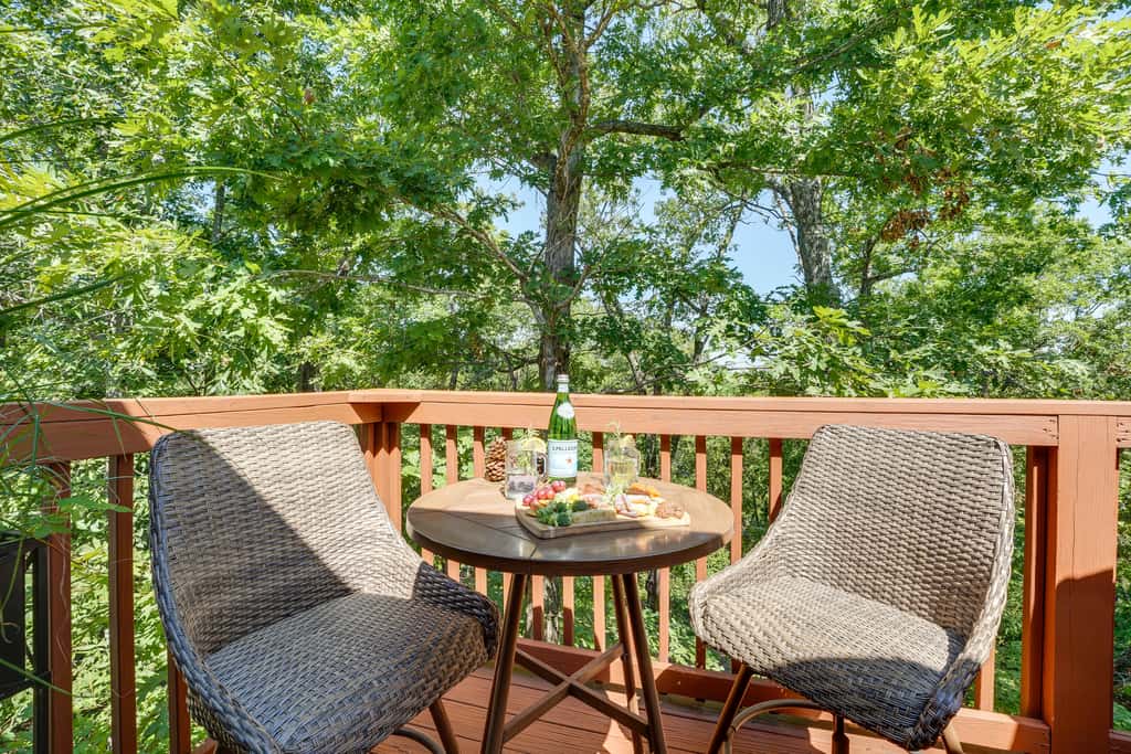 Minutes to SDC | 2 BR Family Retreat