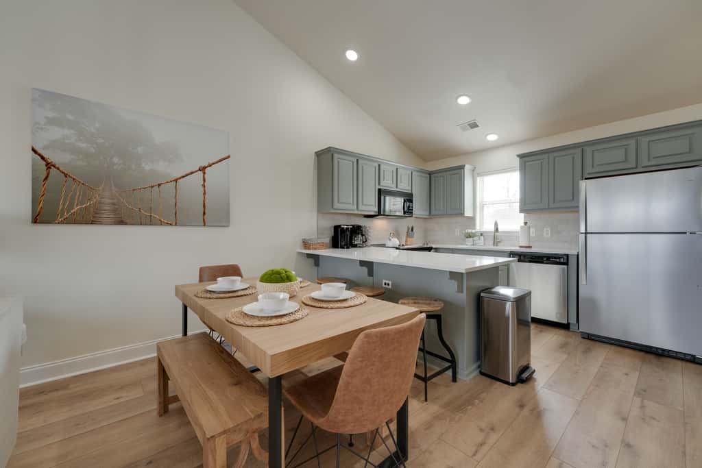 Minutes to SDC | 2 BR Family Retreat