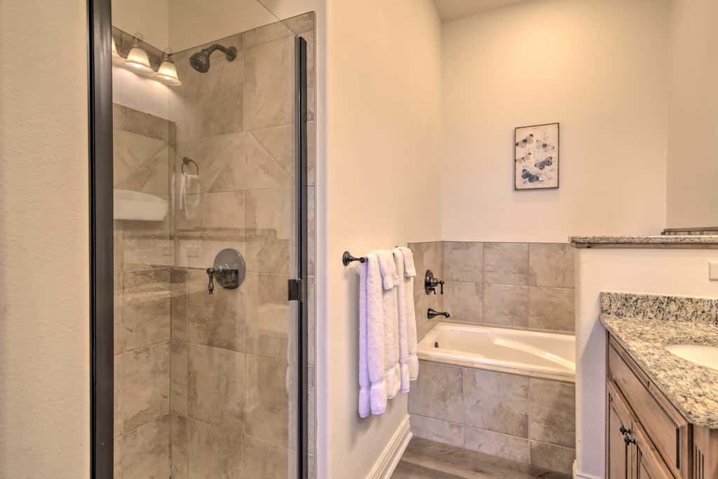 Luxe Mtn-View Condo in Branson w/ Hot Tub Access!
