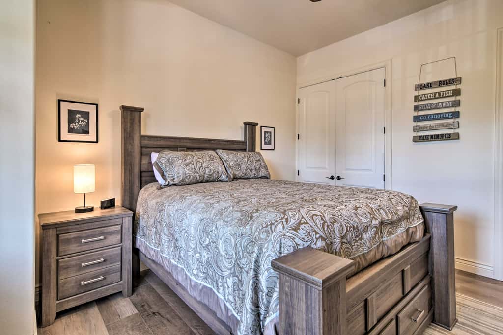 Luxe Mtn-View Condo in Branson w/ Hot Tub Access!