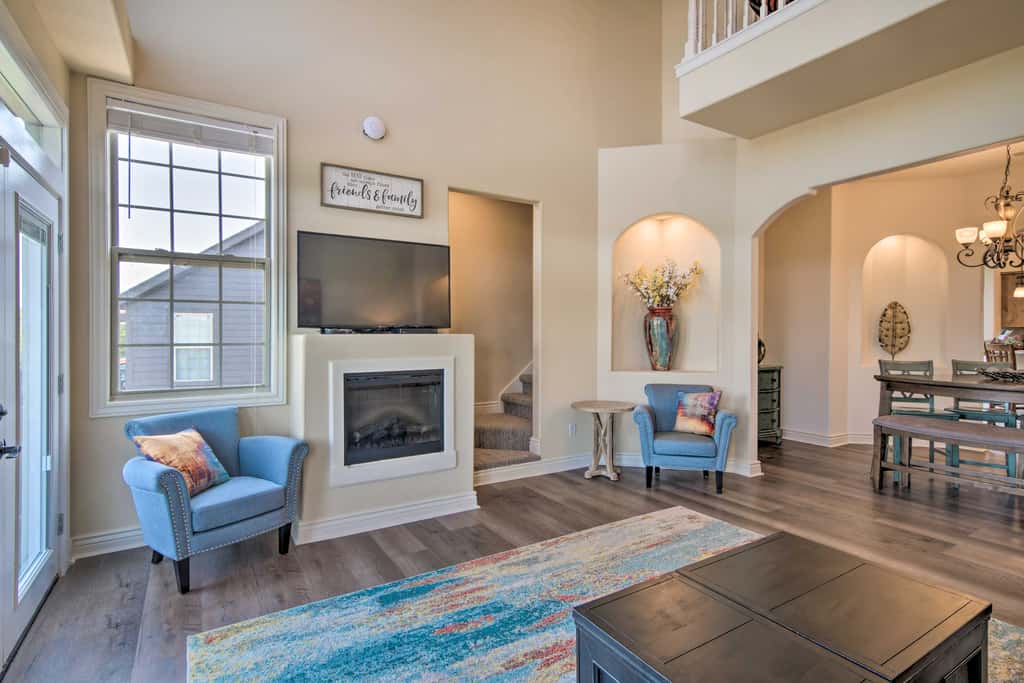 Luxe Mtn-View Condo in Branson w/ Hot Tub Access!