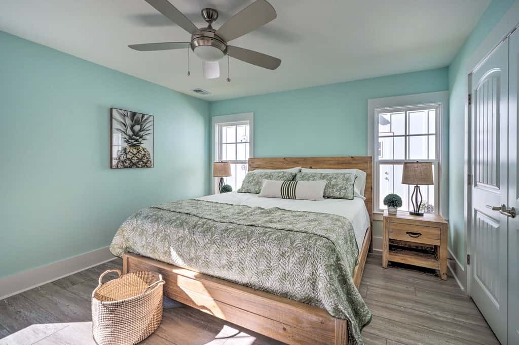 Kure Beach Townhome: Short Walk to the Beach!