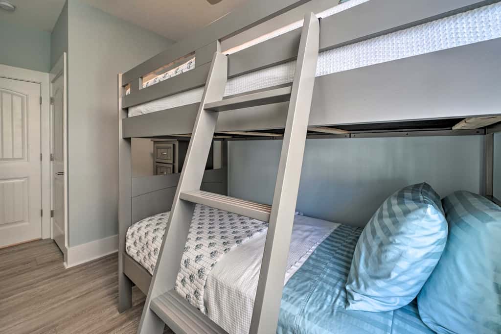 Kure Beach Townhome: Short Walk to the Beach!