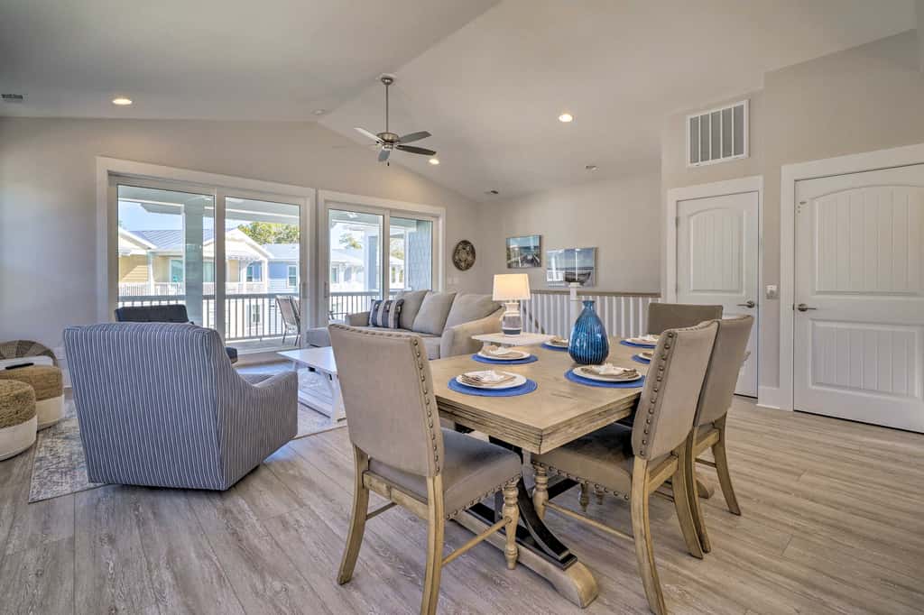 Kure Beach Townhome: Short Walk to the Beach!
