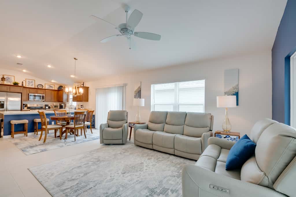 Lanai & Resort Amenities: The Villages Getaway