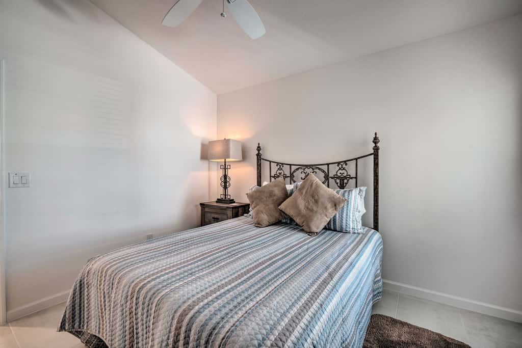 Lanai & Resort Amenities: The Villages Getaway