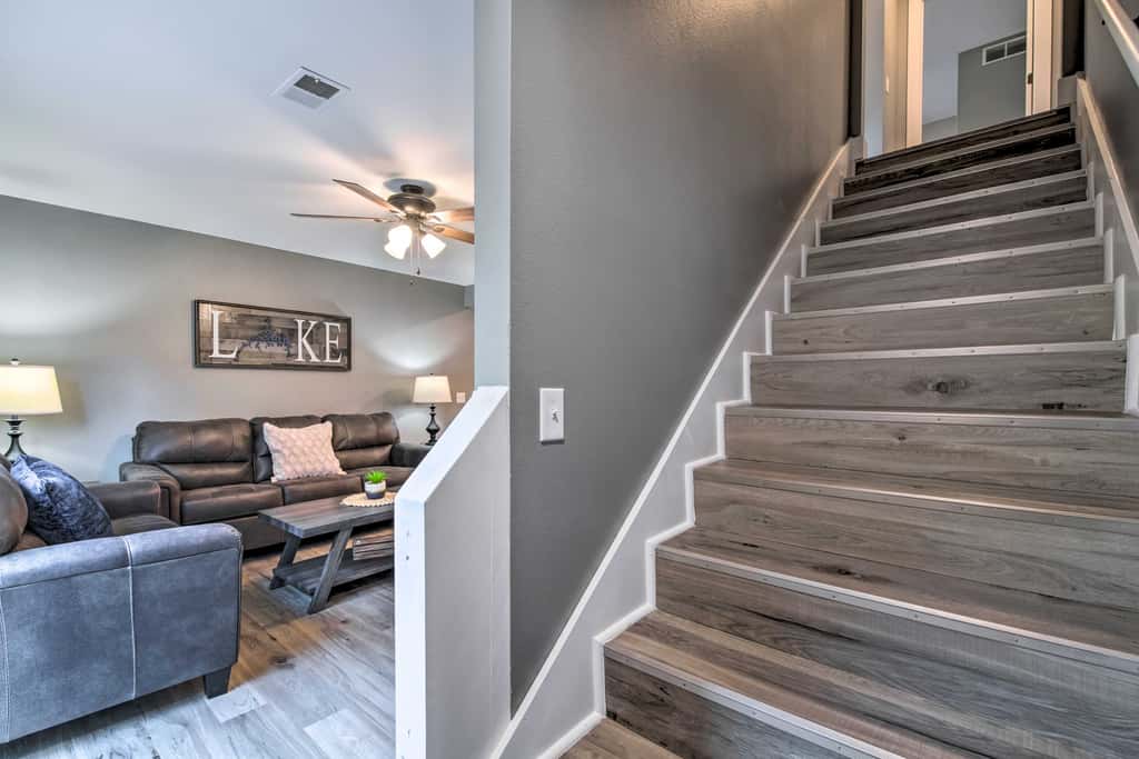 Pet-Friendly Abode, Walk to Table Rock Lake!