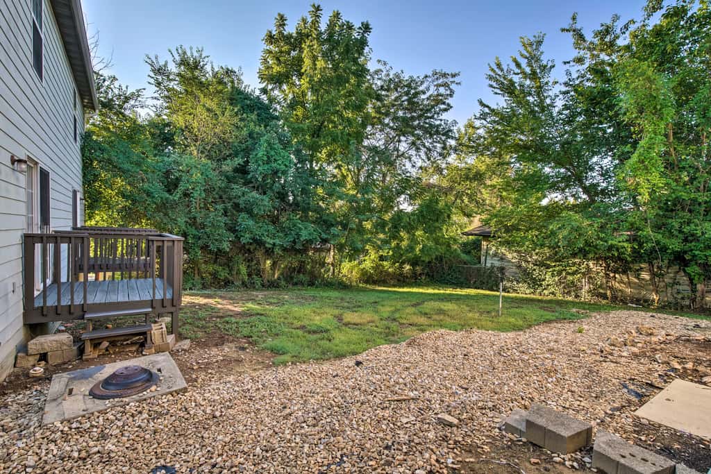 Pet-Friendly Abode, Walk to Table Rock Lake!