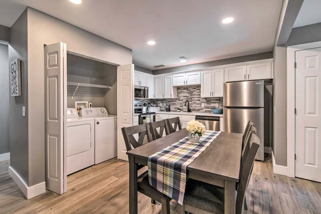 Pet-Friendly Abode, Walk to Table Rock Lake!