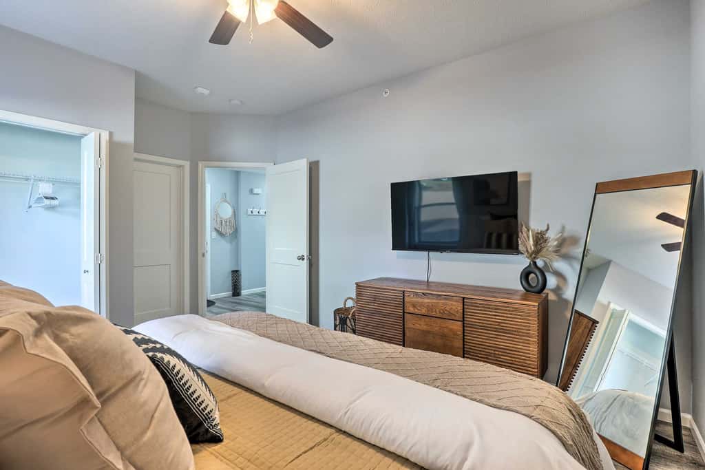 Reeds Spring Condo ~ 3 Mi to Silver Dollar City!