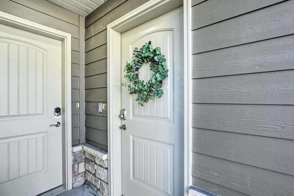 Reeds Spring Condo ~ 3 Mi to Silver Dollar City!