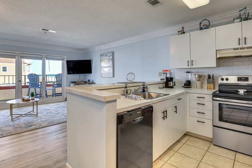 Ocean Views + Resort Pool! N Topsail Beach Condo