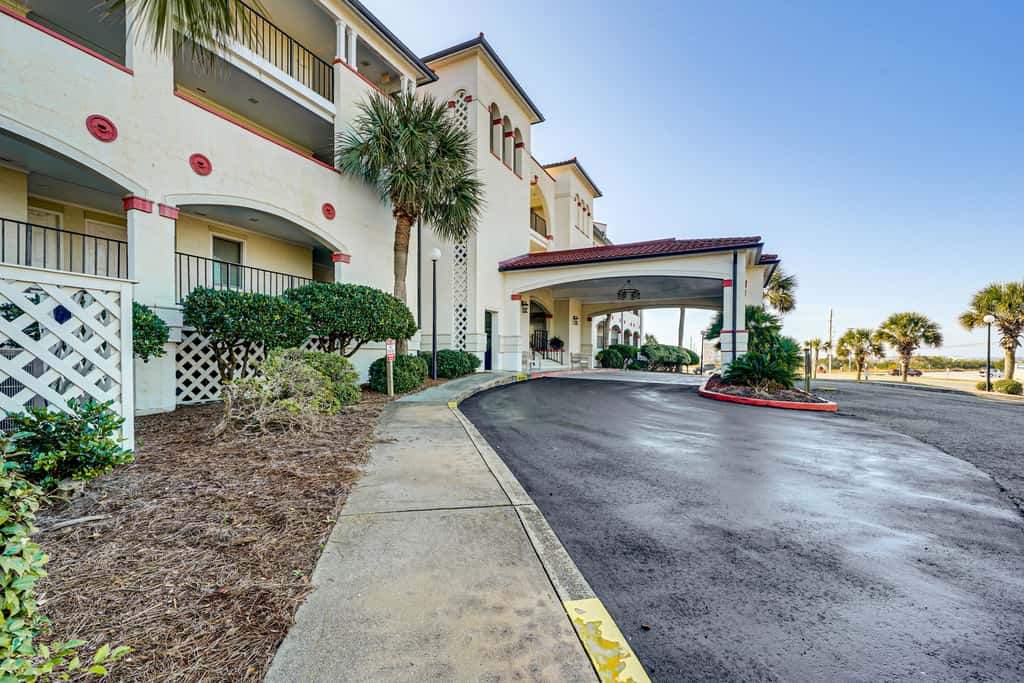 Ocean Views + Resort Pool! N Topsail Beach Condo