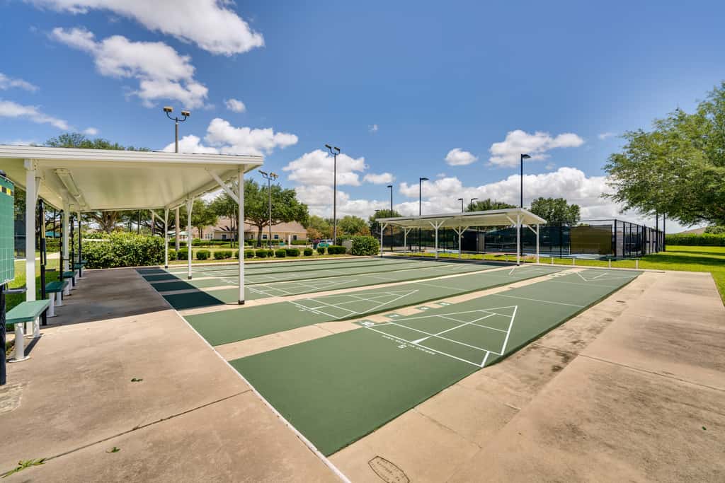 Ocala Home w/ Screened-In Porch & Community Perks!