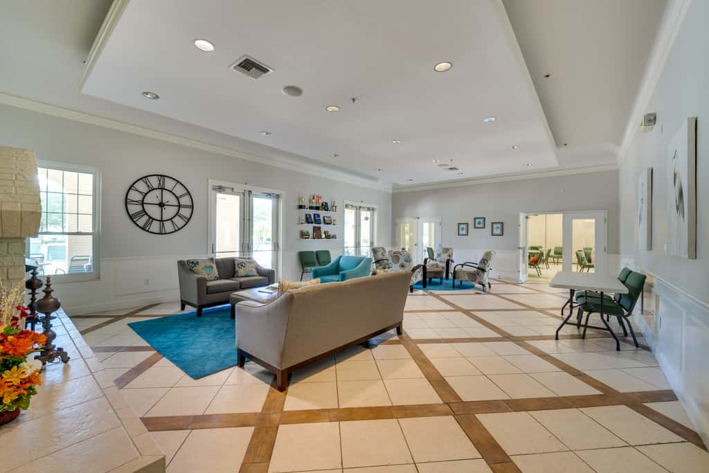 Ocala Home w/ Screened-In Porch & Community Perks!