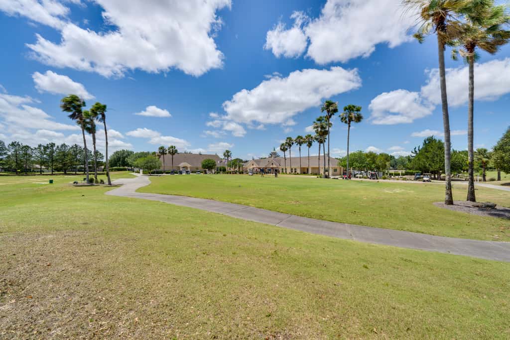 Ocala Home w/ Screened-In Porch & Community Perks!