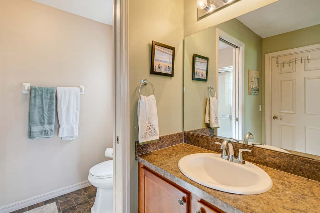 Ocala Home w/ Screened-In Porch & Community Perks!