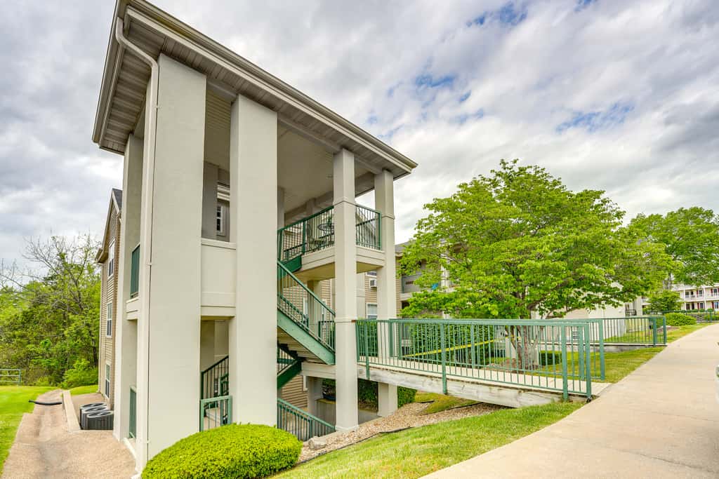 Near Branson Landing / Sister Condo Very Close By!
