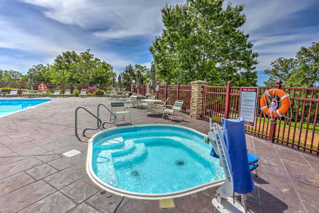 Near Branson Landing / Sister Condo Very Close By!