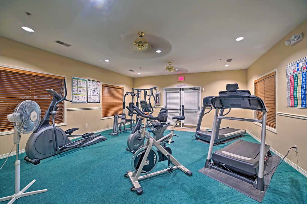 Near Branson Landing / Sister Condo Very Close By!