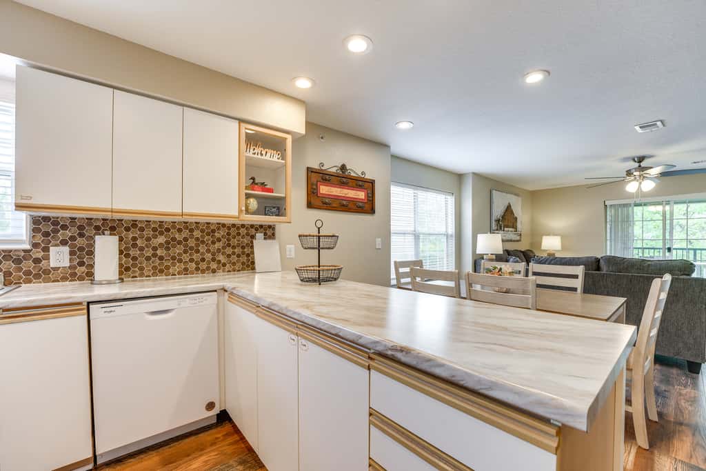 Near Branson Landing / Sister Condo Very Close By!