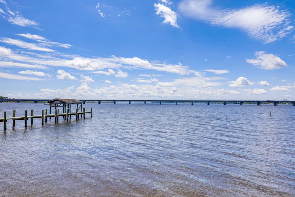 New Bern Home w/ Water View Near Downtown!
