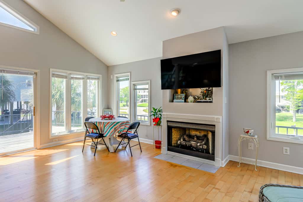 New Bern Home w/ Water View Near Downtown!
