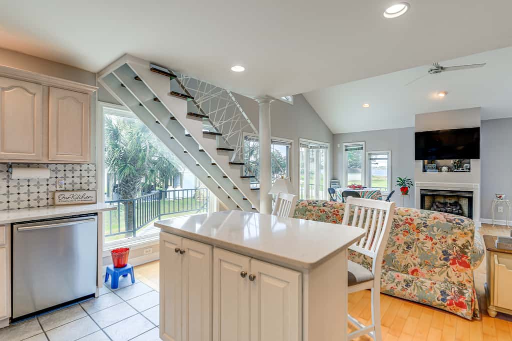 New Bern Home w/ Water View Near Downtown!