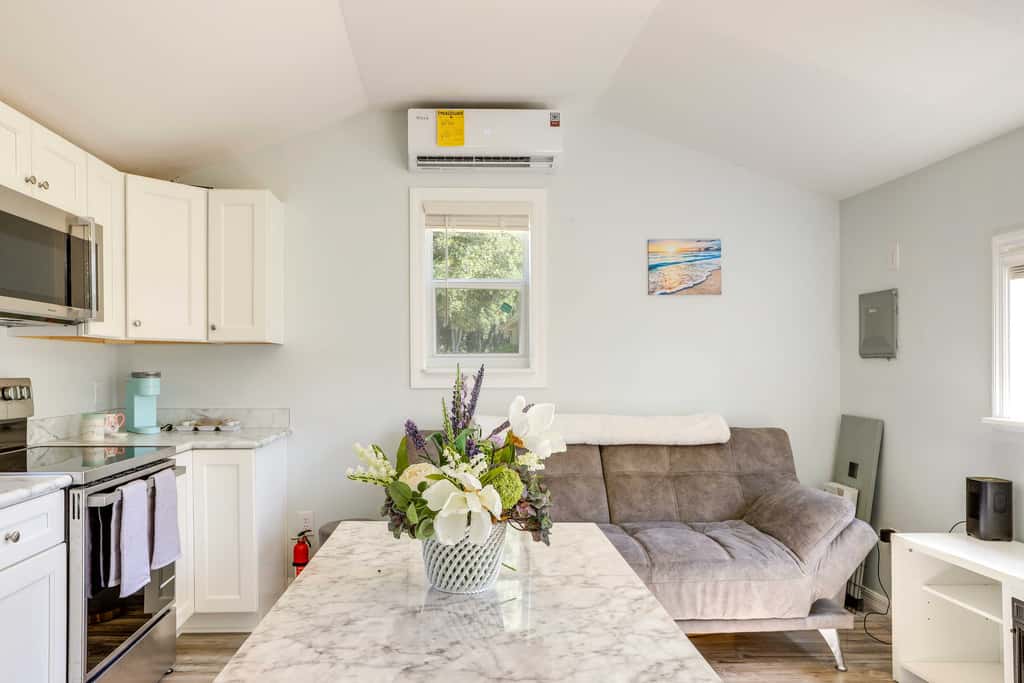 Ocala Tiny Home on 10-Acre Farm Near WEC!