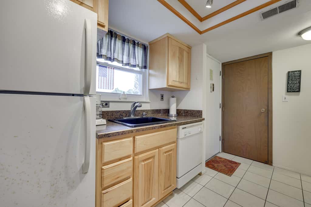 Riverfront Weleka Condo w/ Dock & Pool Access