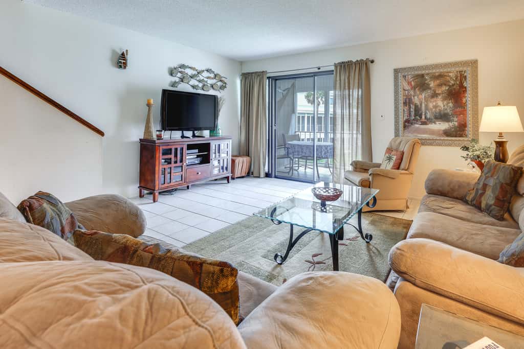 Riverfront Weleka Condo w/ Dock & Pool Access
