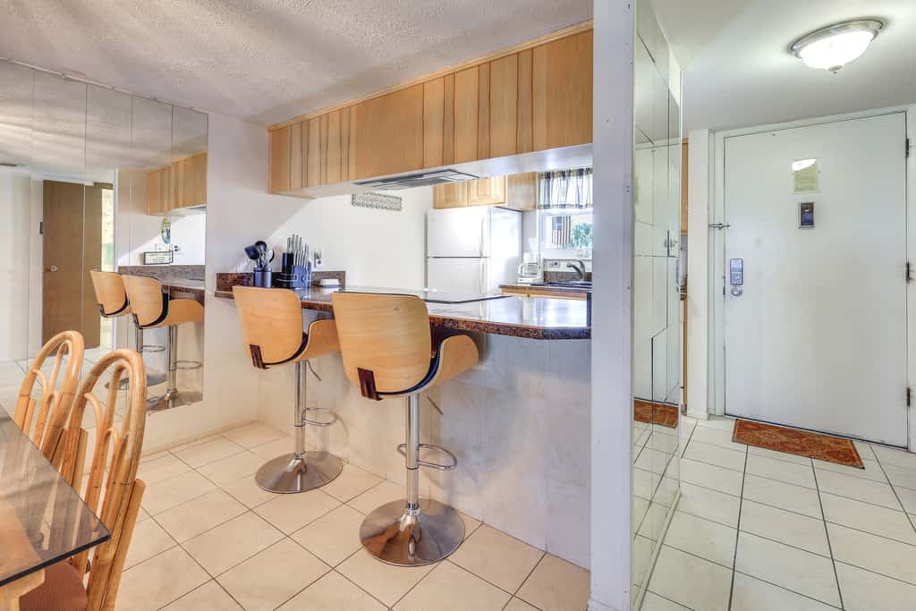 Riverfront Weleka Condo w/ Dock & Pool Access